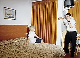 Holiday Center فندق كاليليا